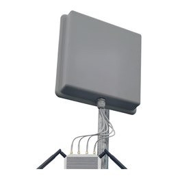 HBE-5G 4X4 MIMO outdoor antenna mounted on a pole with an HBE-5G outdoor router